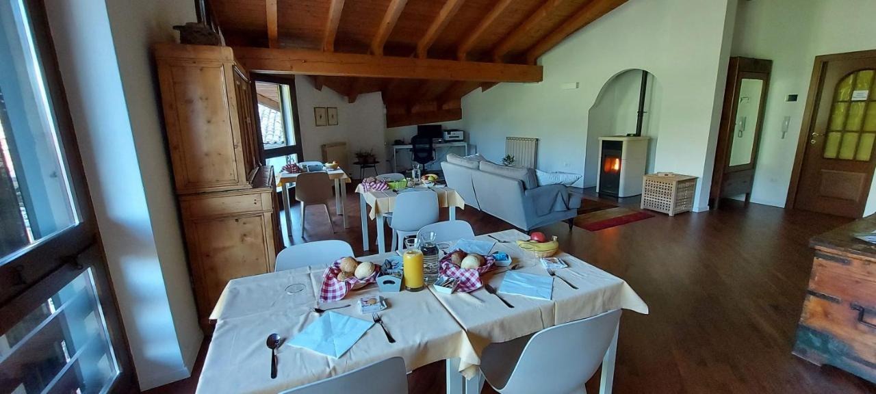 La Piazzetta Di Canale B&B Tenno Bagian luar foto