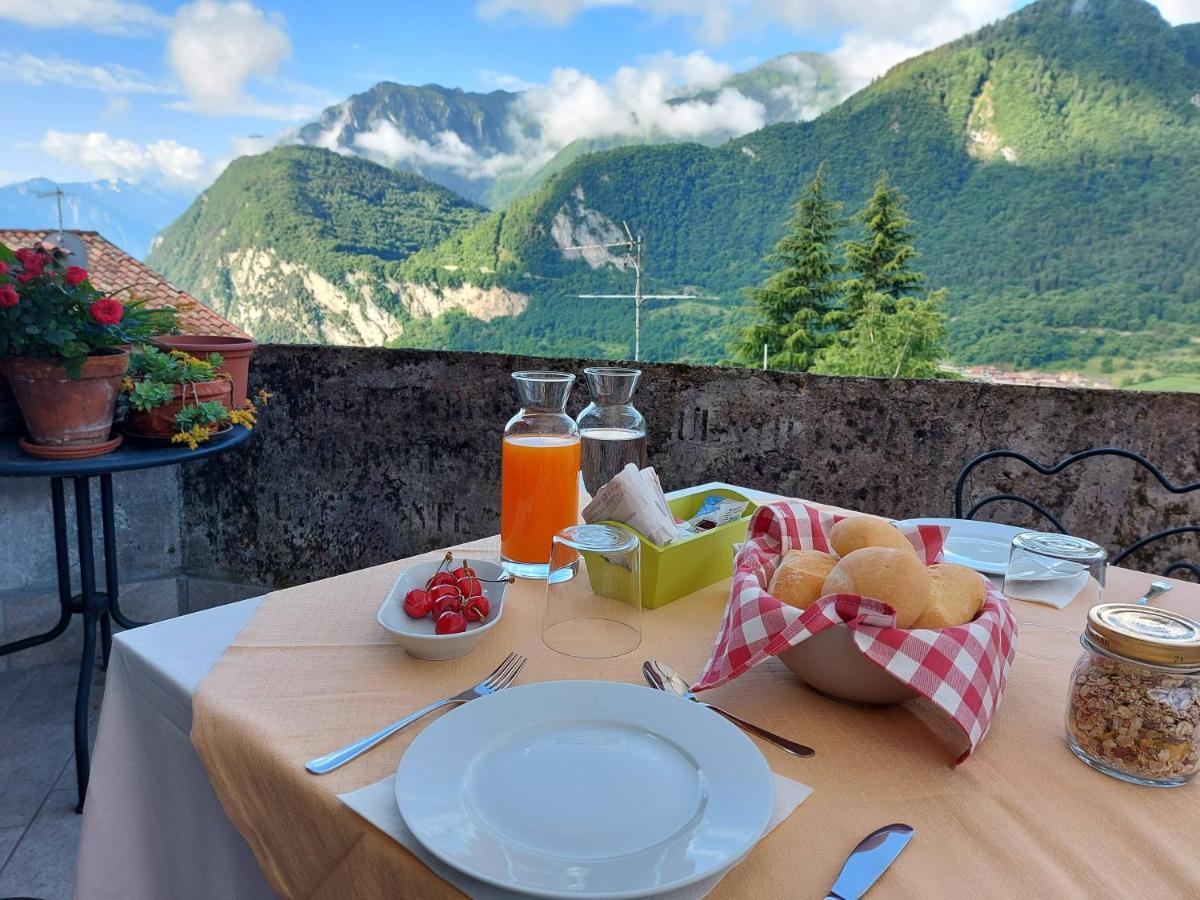 La Piazzetta Di Canale B&B Tenno Bagian luar foto