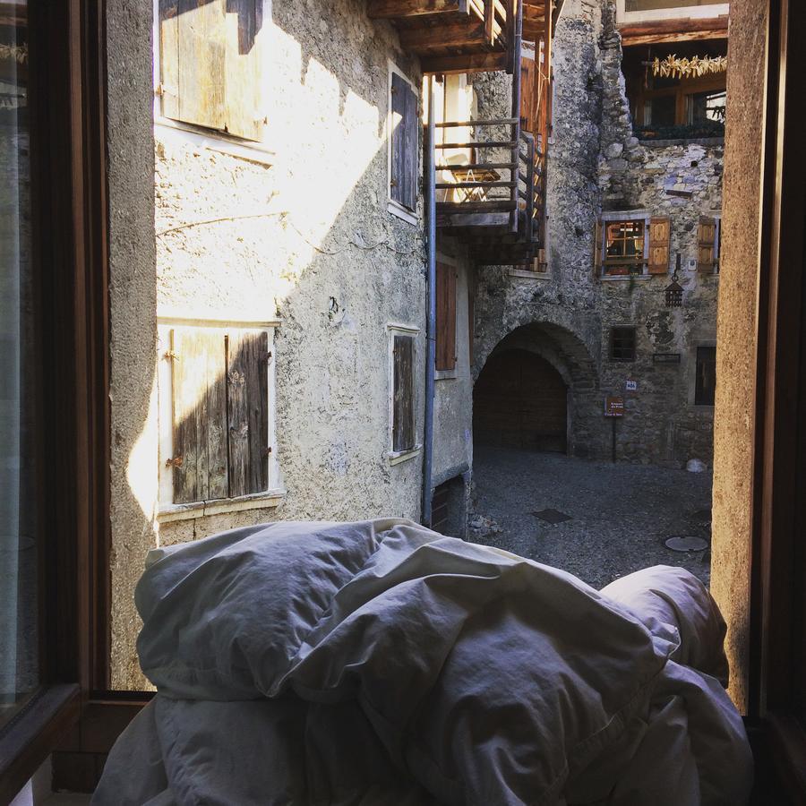 La Piazzetta Di Canale B&B Tenno Bagian luar foto