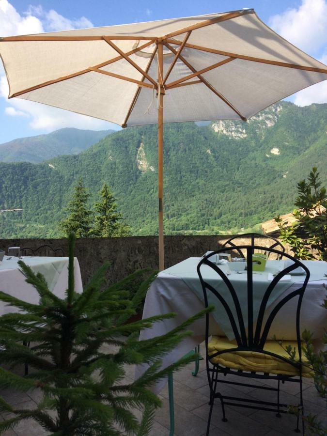 La Piazzetta Di Canale B&B Tenno Bagian luar foto