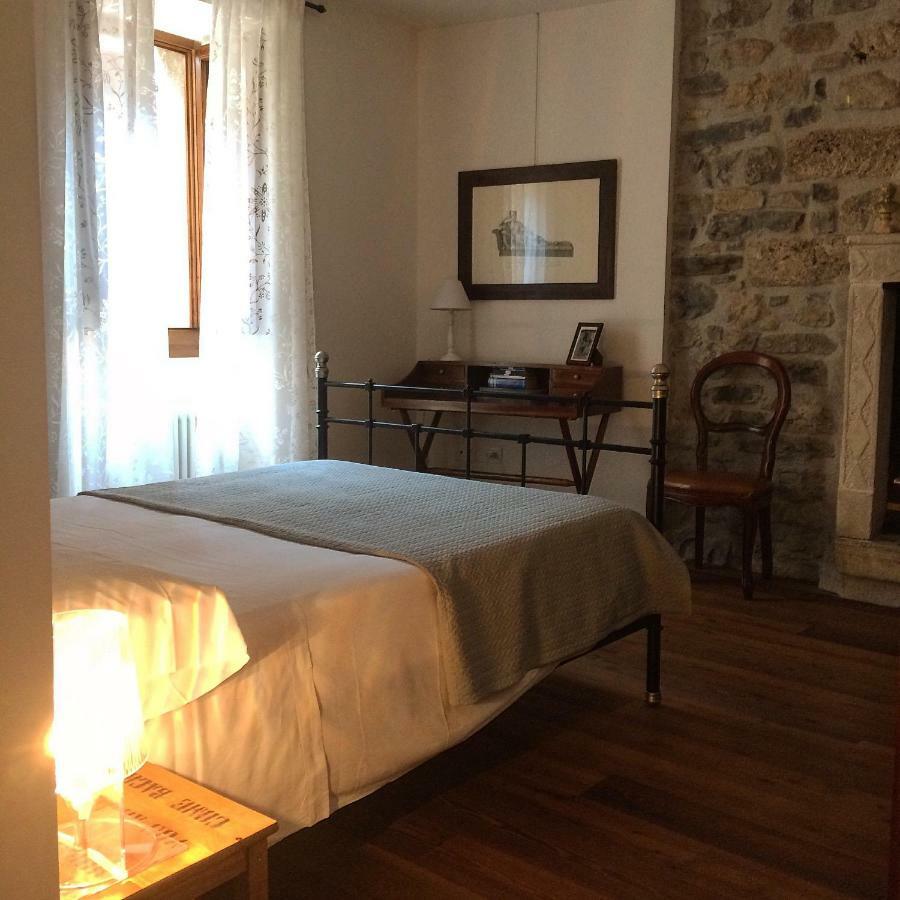 La Piazzetta Di Canale B&B Tenno Bagian luar foto